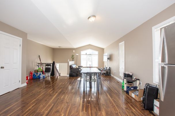 Room for Rent in Welland, perfect for Students or Young Professionals! - Photo 1