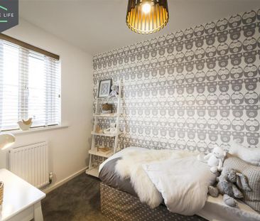 3 bedroom semi-detached house to rent - Photo 2