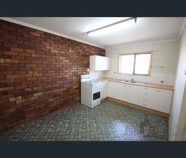 3/11 Coomber Street, Svensson Heights, Qld 4670 - Photo 3