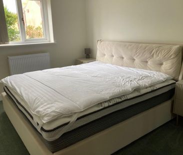 3 bedroom detached bungalow to rent - Photo 2