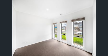 Modern Comfort in a Family-Friendly Setting - Photo 5