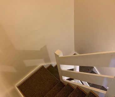 Room in a Shared House, Hampson Way, SW8 - Photo 4