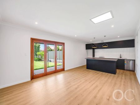 Open the Door to Light, Comfort & Everyday Convenience - Photo 4