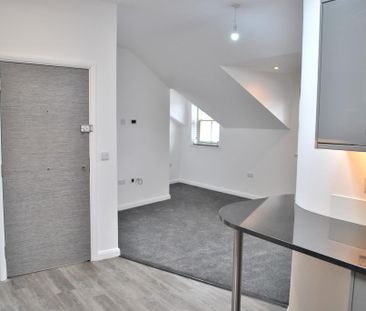 2 bedroom apartment to rent - Photo 2