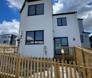 Newly 3Bedroom2.5Bathroom - Photo 1