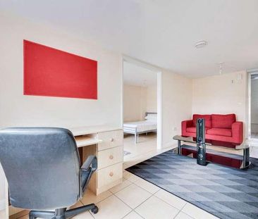 Warwick Road, Canterbury, CT1 - Photo 1