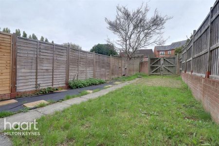 2 bedroom terraced house to rent - Photo 2