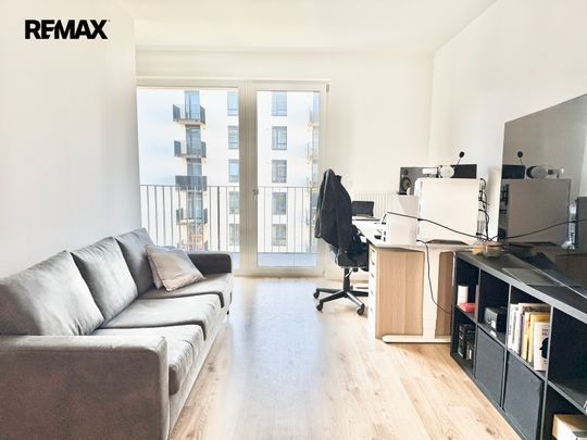 Pronájem bytu 1+kk a garsoniéry 39 m² - Fotografie 1