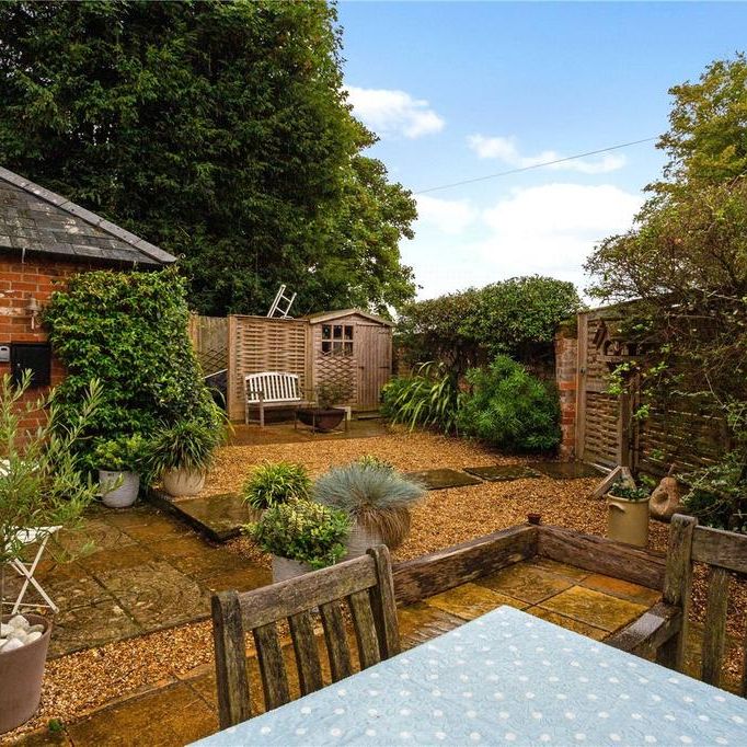 3 bedroom semi-detached house to rent - Photo 1