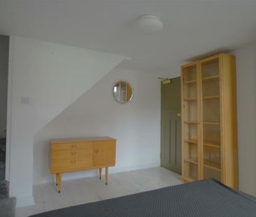 2 Bed Terraced House, Monk Bridge Road, LS6 - Photo 5