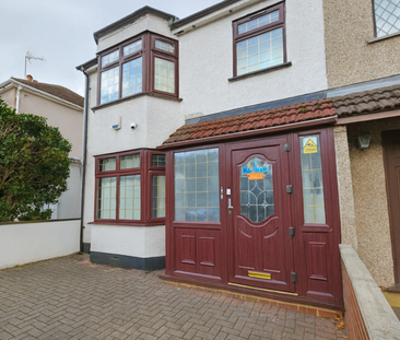 4 bedroom semi-detached house to rent - Photo 4