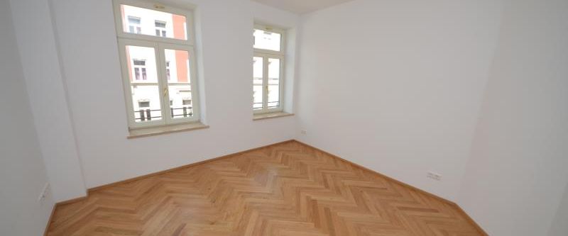 Denkmalgeschütztes Objekt mit Fußbodenheizung, Balkon und Parkett ! - Photo 1