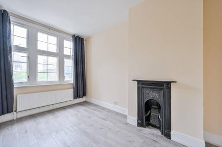 6 bedroom semi-detached house to rent - Photo 2