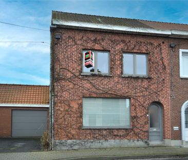 CHARMANTE WONING NABIJ CENTRUM ROESELARE - Photo 1