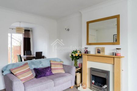 3 bedroom semi-detached house to rent - Photo 3