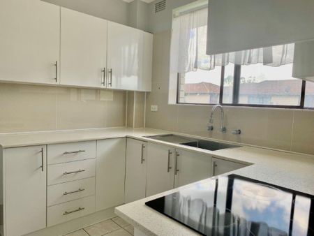 Fully Renovated Unit - Photo 5