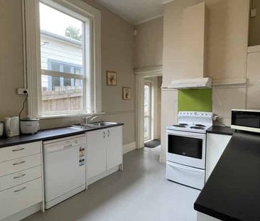 Spacious Fully Furnished Studio Room - Photo 1