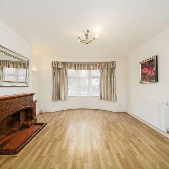3 bedroom semi-detached house to rent - Photo 1