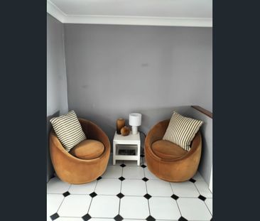 4 Bedroom Townhouse in Central Paddington - Photo 2