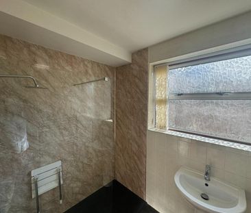 Greensway, Garforth, Leeds - Photo 2