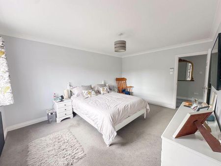 5 bedroom detached house to rent - Photo 5