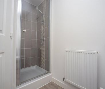 4 bedroom end of terrace house to rent - Photo 5