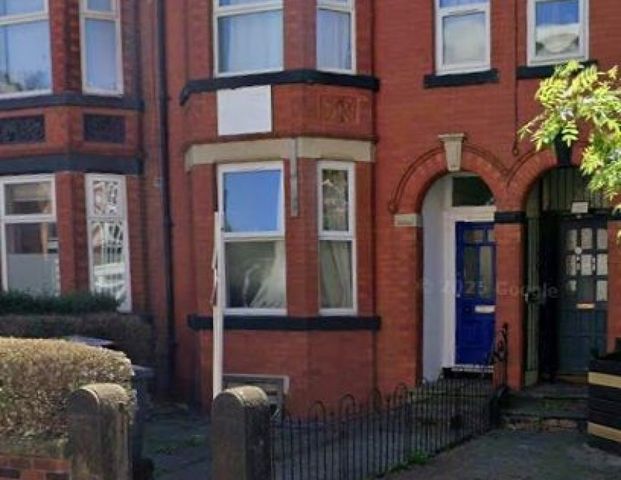 Moss Lane East, Manchester, M14 - Photo 1