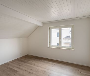 Moderne 3.5-Zimmer-Dachwohnung in Gossau - Photo 1