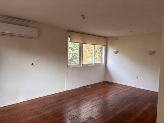 Pet Friendly - Near public Transport - Photo 1