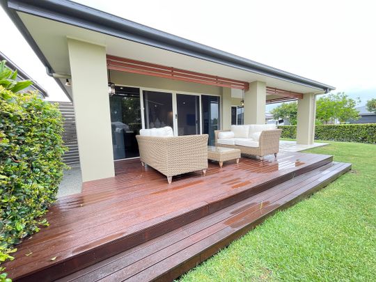 Stunning Modern Family Home with Ducted Air Conditioning - Photo 1