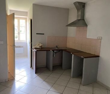 Location Appartement 3 pièces 78m² LES VANS 07140 - Photo 3