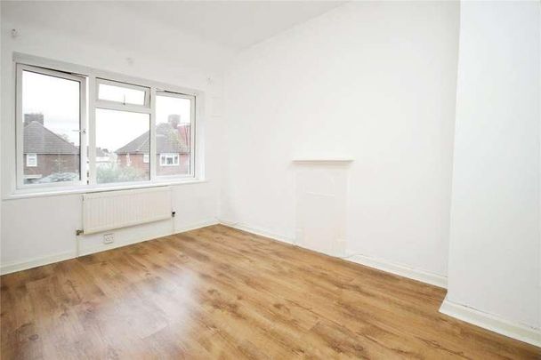 Ellerton Road, Dagenham, RM9 - Photo 1