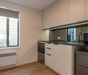 Fully furnished studio in a great location - Photo 2