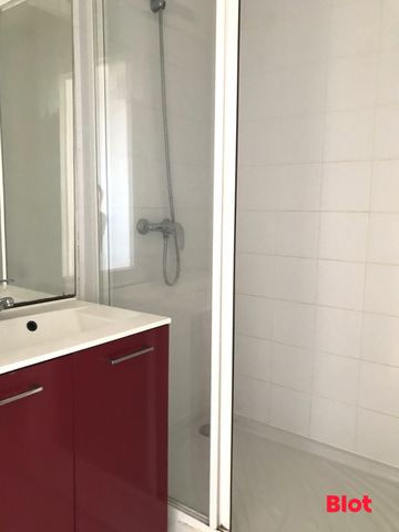 Location Appartement 4 pièces 66m² RENNES 35000 - Photo 2