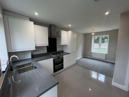 3 bedroom detached house to rent - Photo 5