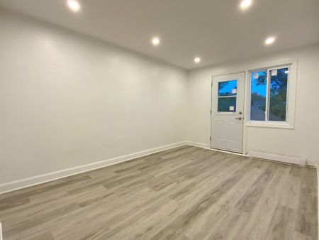 2105 Av. Beaconsfield Montréal (Côte-des-Neiges, QC H4A - Photo 5