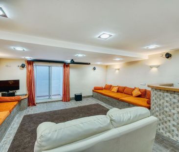 4 room luxury House for rent in Marbella, Andalusia - Photo 3