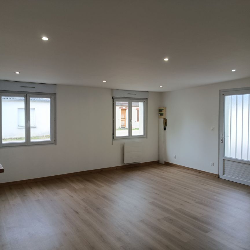 Location Appartement 2 pièces 49m² ORLEANS 45000 - Photo 1
