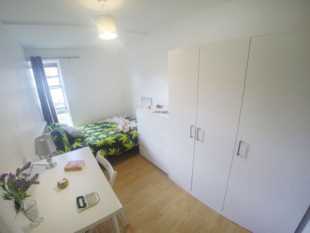 Room in a Shared House, Marlborough Avenue, E8 - Photo 2