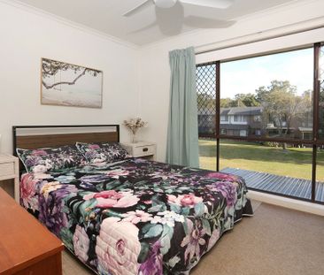 CHARMING TOWNHOUSE IN CENTRAL NERANG - Photo 3