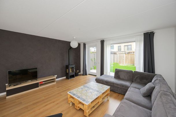 Huis te huur: Abebe Bikilastraat 18 1361 CD Almere - Photo 1