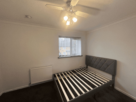 Seymour Place, Peterborough, PE4 - Photo 2