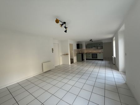 Location Appartement 3 pièces 63m² RIOM 63200 - Photo 3