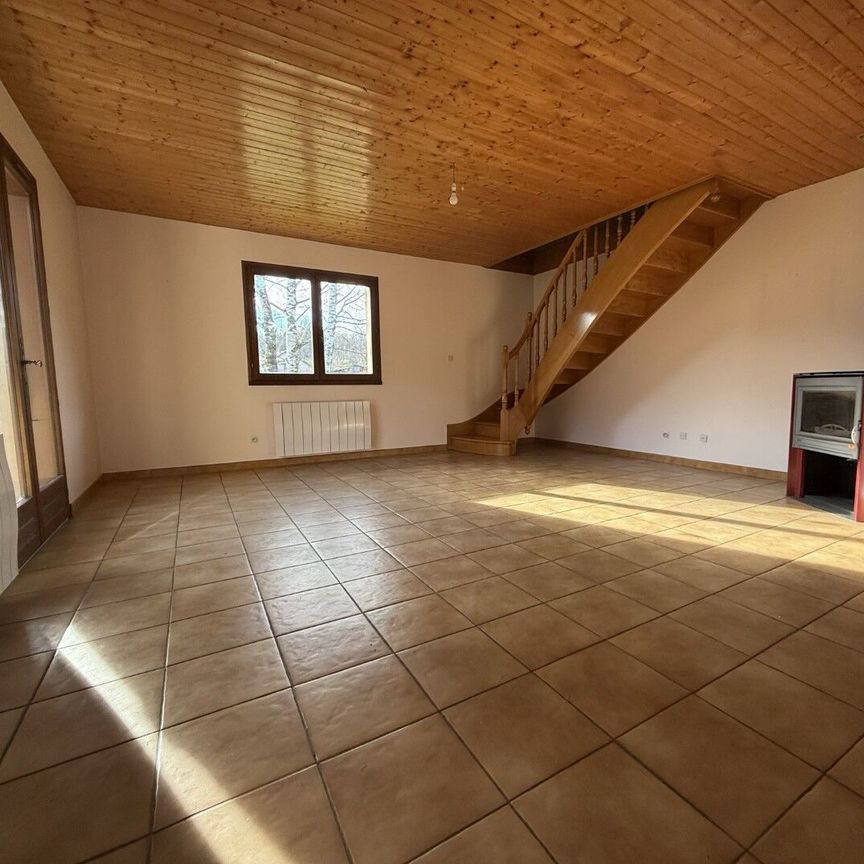 Maison/Villa À Louer 5 Pièces , 128 M² - Photo 1