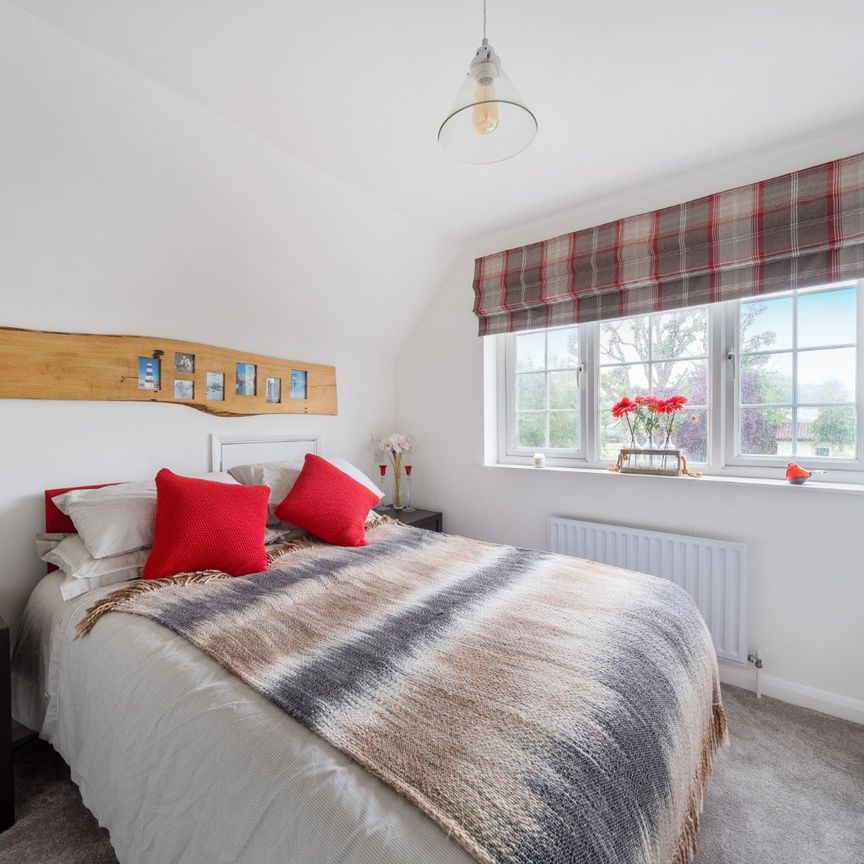 3 bedroom detached house to rent - Photo 1