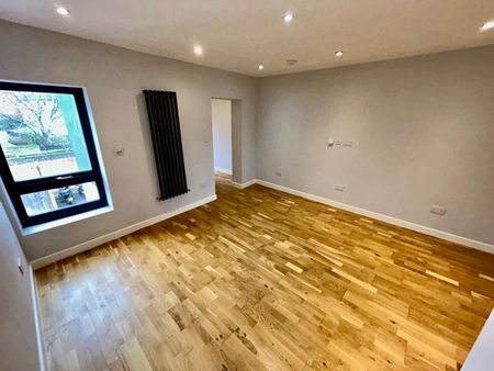 1 Bed Flat, High Street, CR7 - Photo 2