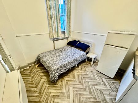 Studio Flat, Gray's Inn Road, London WC1X - Photo 2