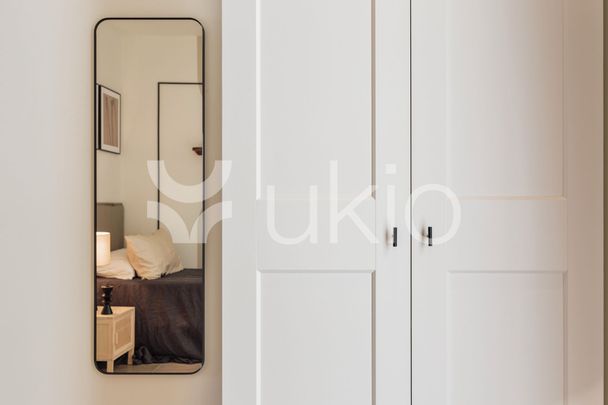 Apartamento de alquiler en Carrer de Rocafort, La Nova Esquerra de l'Eixample - Photo 1