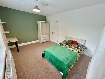 4 bedroom private hall to rent - Photo 2