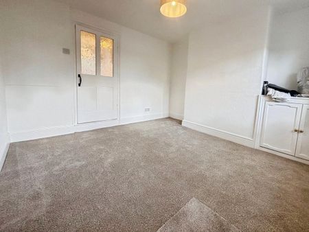 2 bedroom cottage to rent - Photo 2